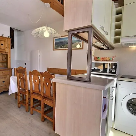 Appartement Belle Plagne, 4 Pièces, 8 Personnes - Fr-1-455-2 *
